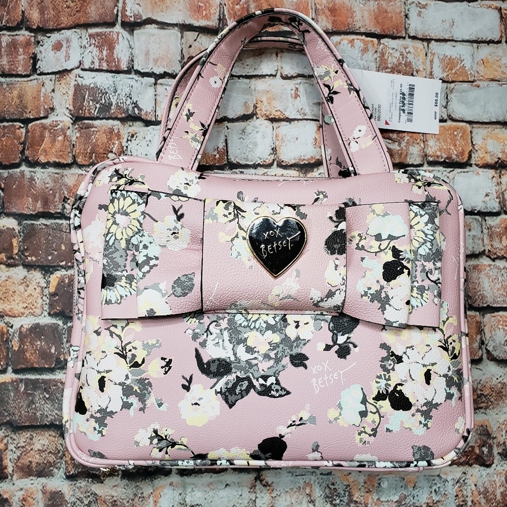 Betsey Johnson Cosmetic Travel Weekender Bag